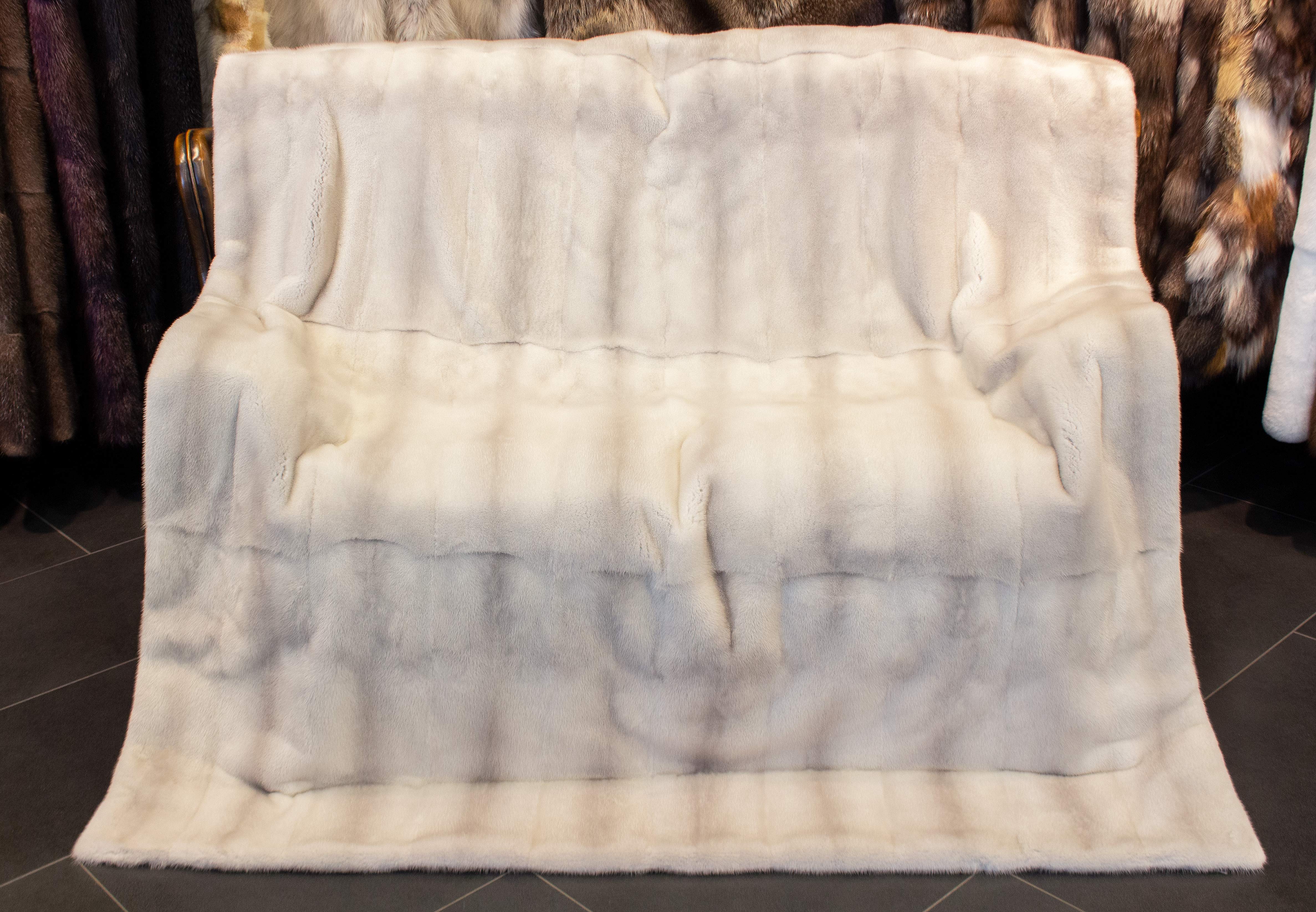 Mink Fur Blanket "Violet"