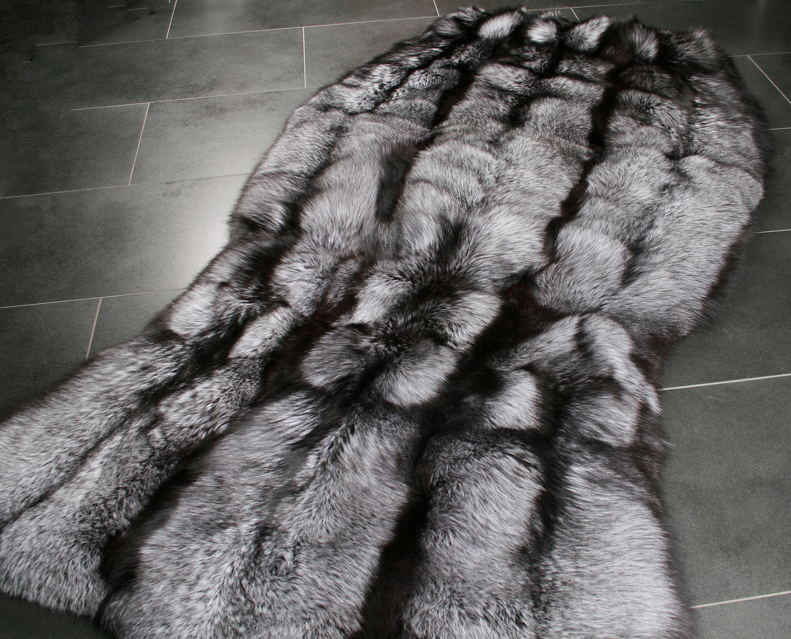 Silberfuchs-Fellteppich-2 Scanadinavian Silverfox Fur Carpet