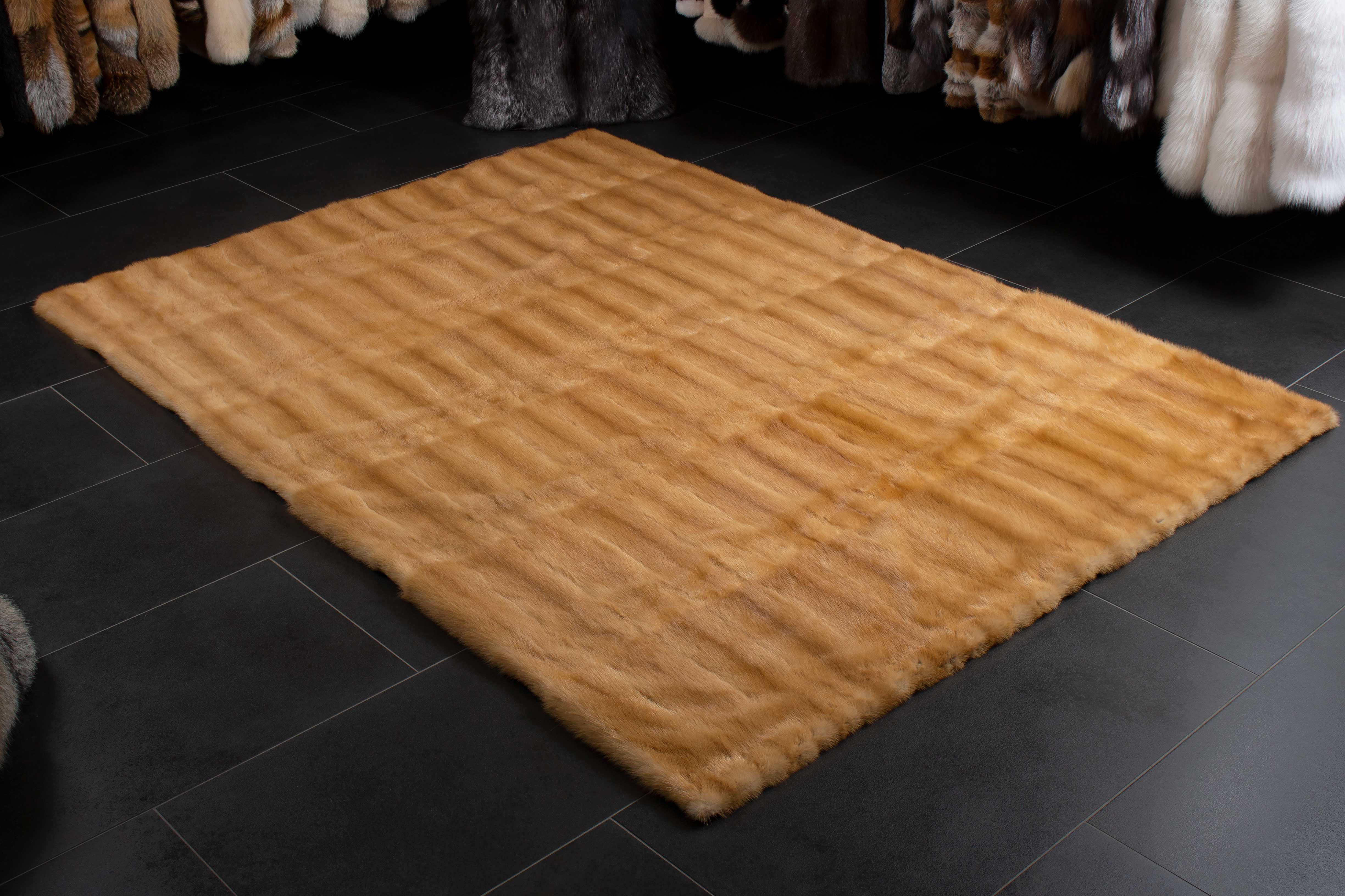 1-1547-Russischer-Kolinsky-Wiesel-Pelzteppich-Echtfell-Paustian Weasel Fur Rug - Russian Kolinsky Carpet