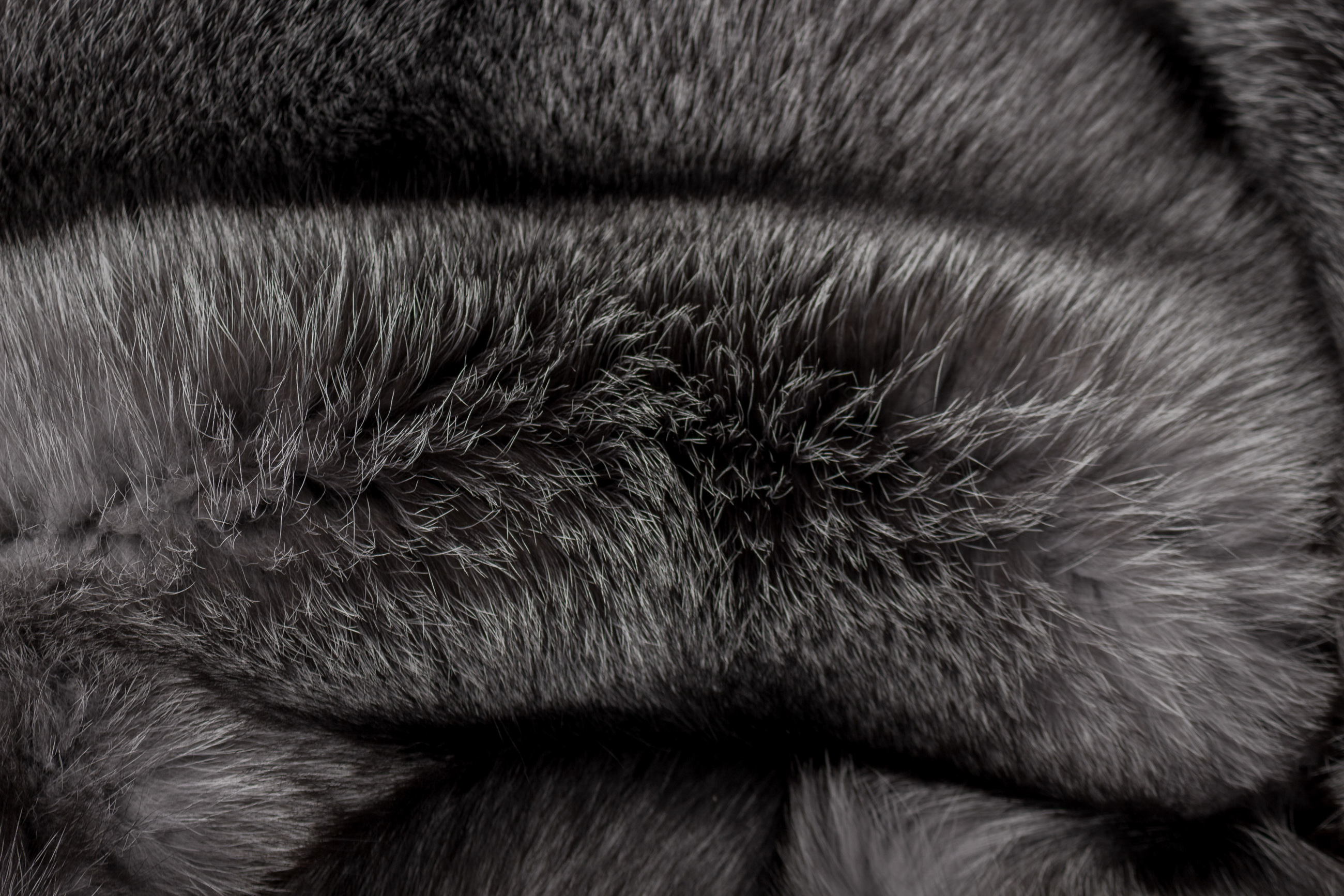 SAGA Blue Frost Fox Fur Blanket