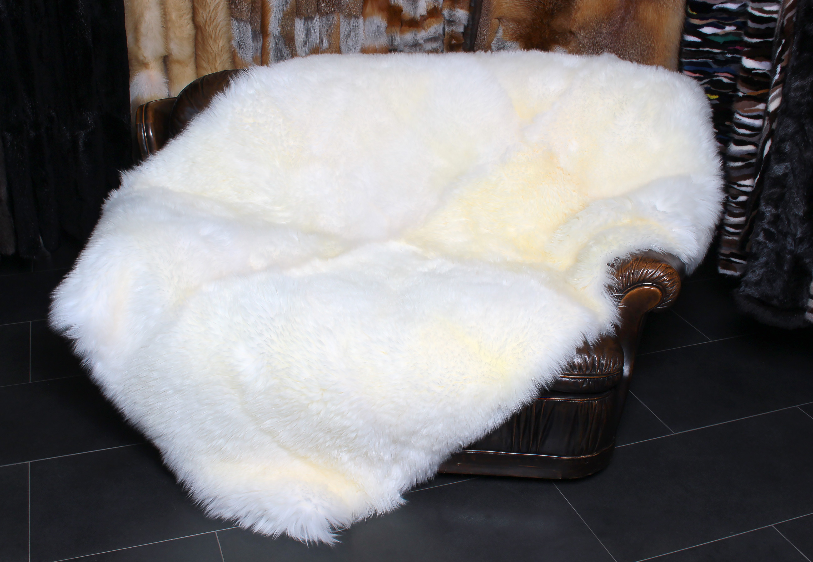 2-1779-Lammfell-Echtpelz-Felldecke-Naturell Genuine Lamb Fur Throw - Premium