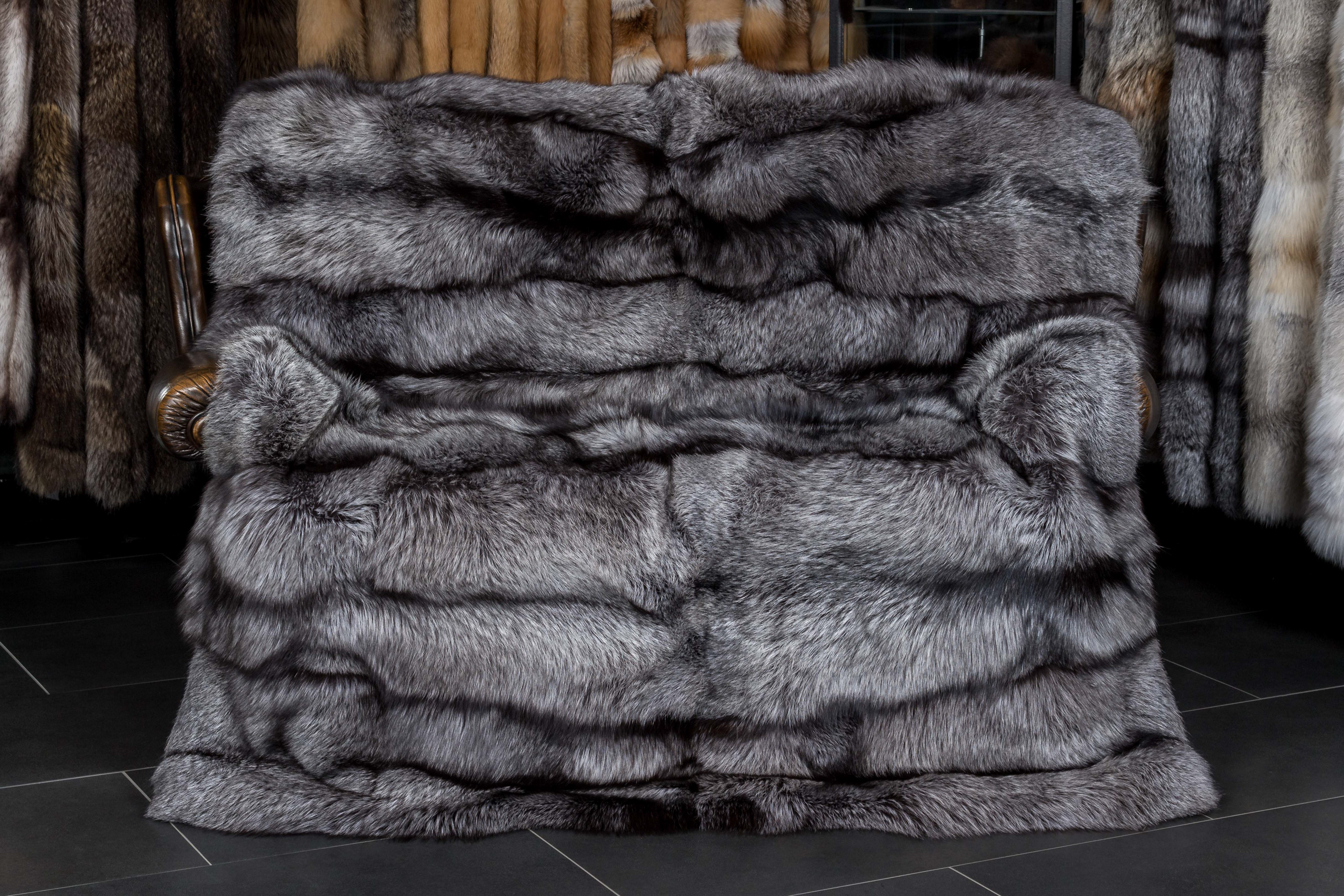 SAGA Silver Fox Fur Blanket - natural