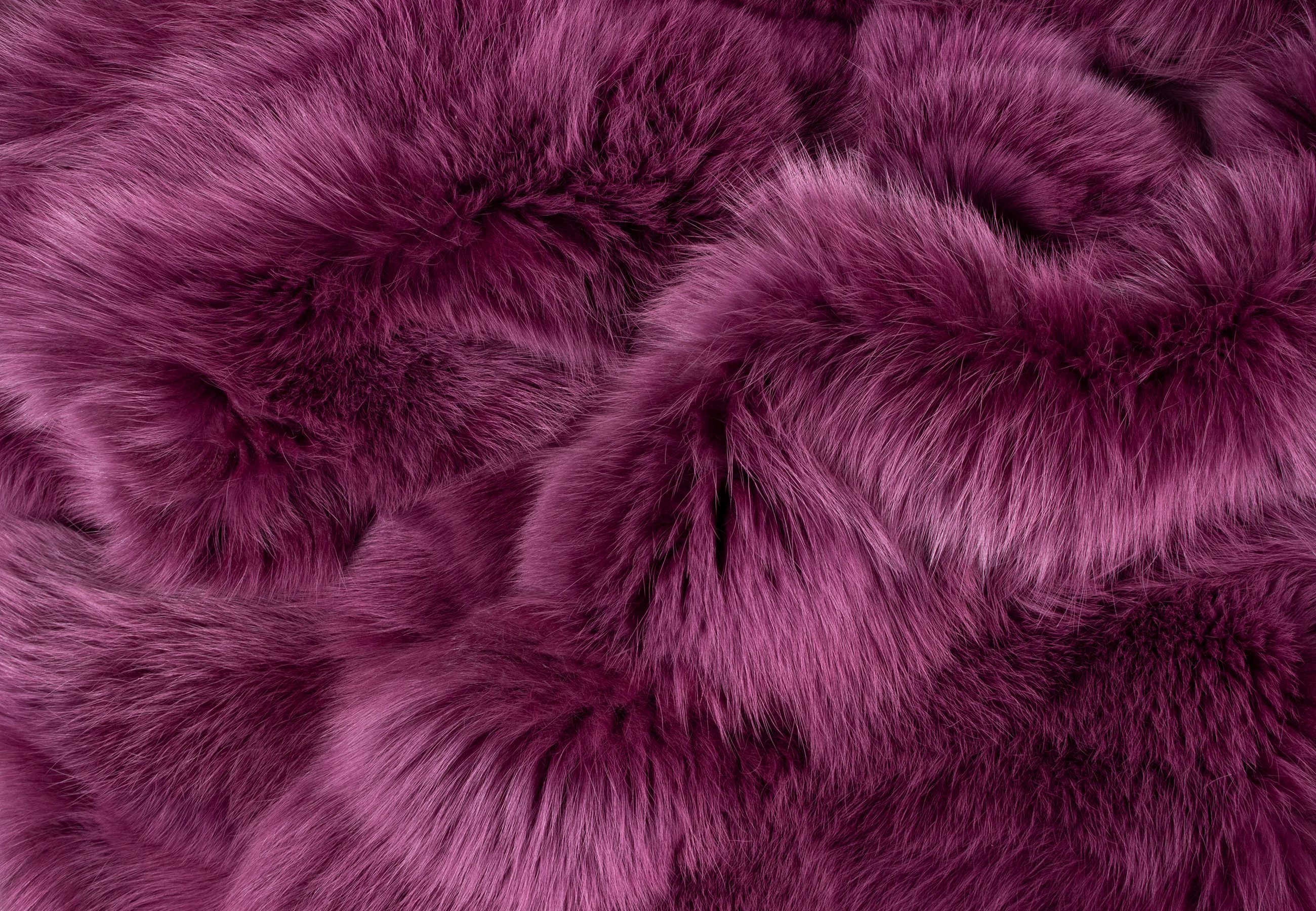 Shadow Fox Fur Blanket "Magenta"