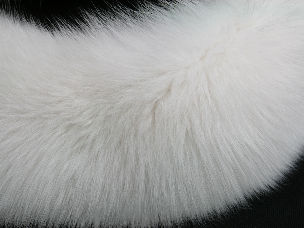 SAGA shadow fox fur collar