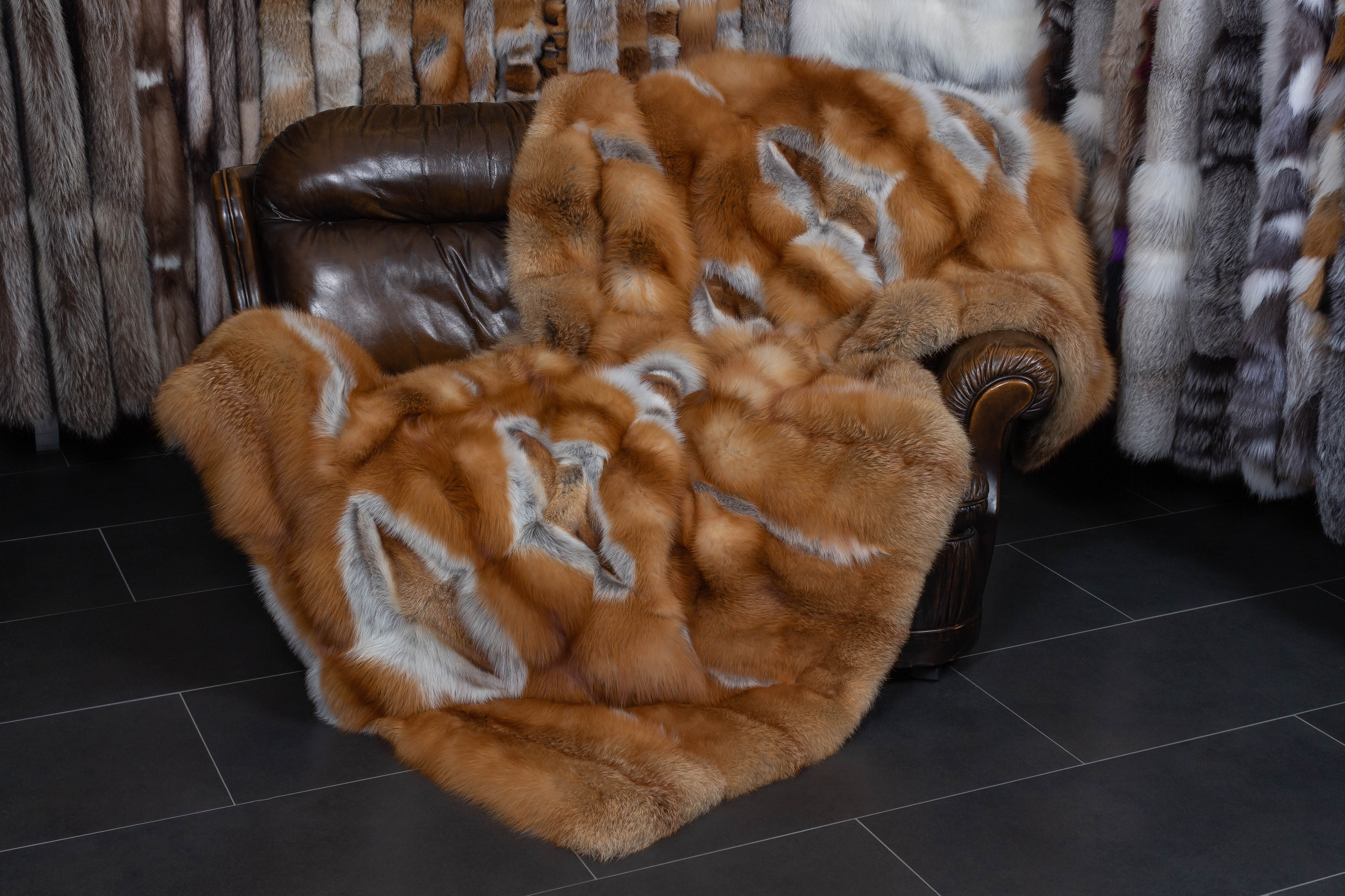 1-1300-Kanadische-Rotfuchs-Pelzdecke-Wildware-Lars-Paustian Canadian Red Fox Fur Blanket