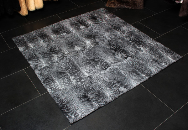 SWAKARA Lambskin carpet in natural gray