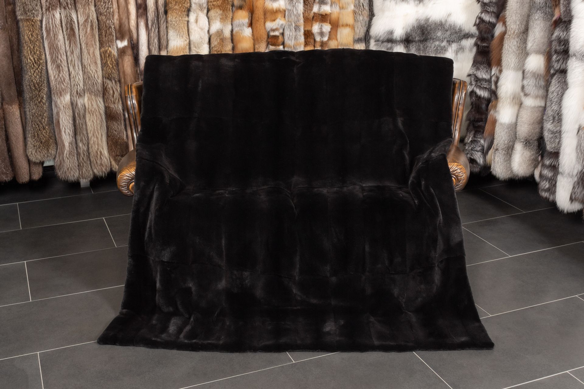 Stylish Real Mink Fur Blanket in Black Plucked Minks